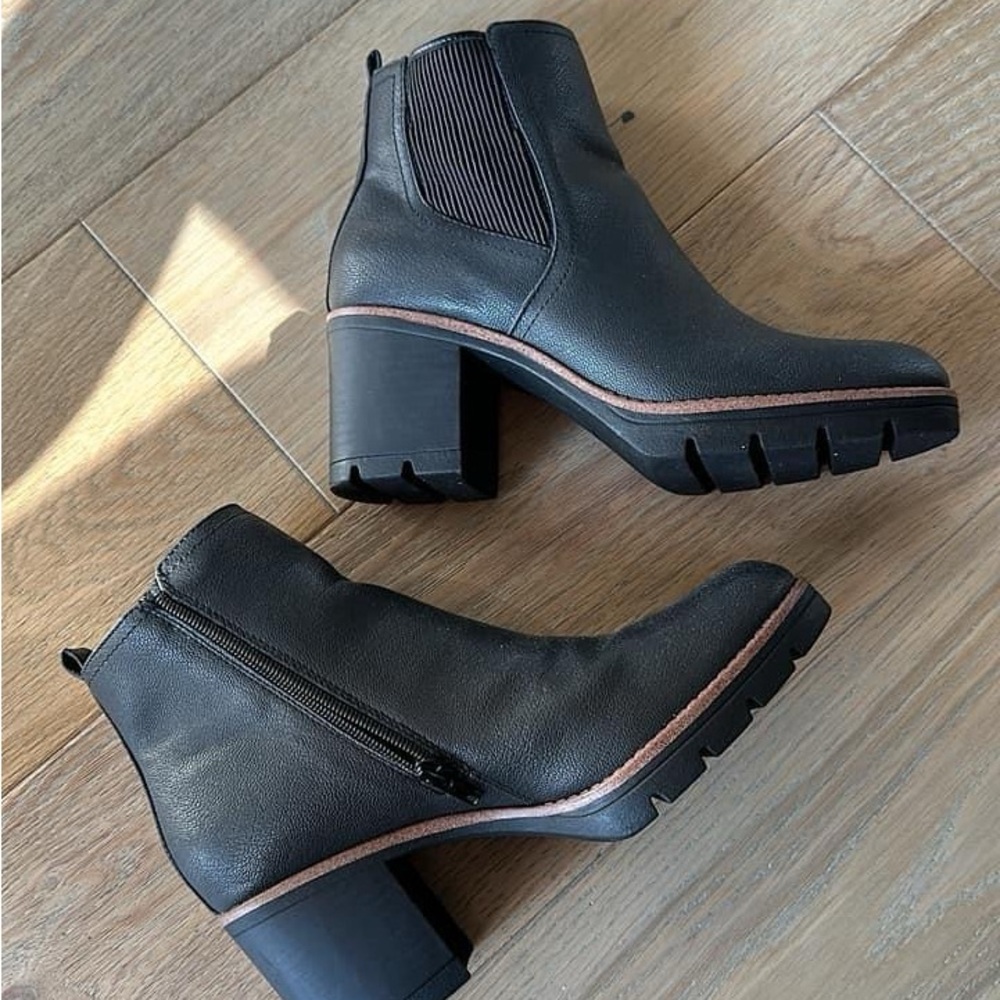 Last Day to Purchase / Black Naturalizer Madalynn Booties sz 9.5